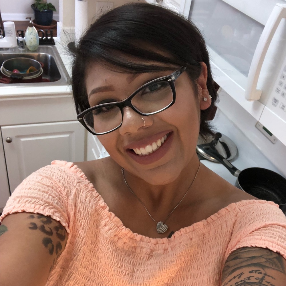 Meet your Posher, Alma